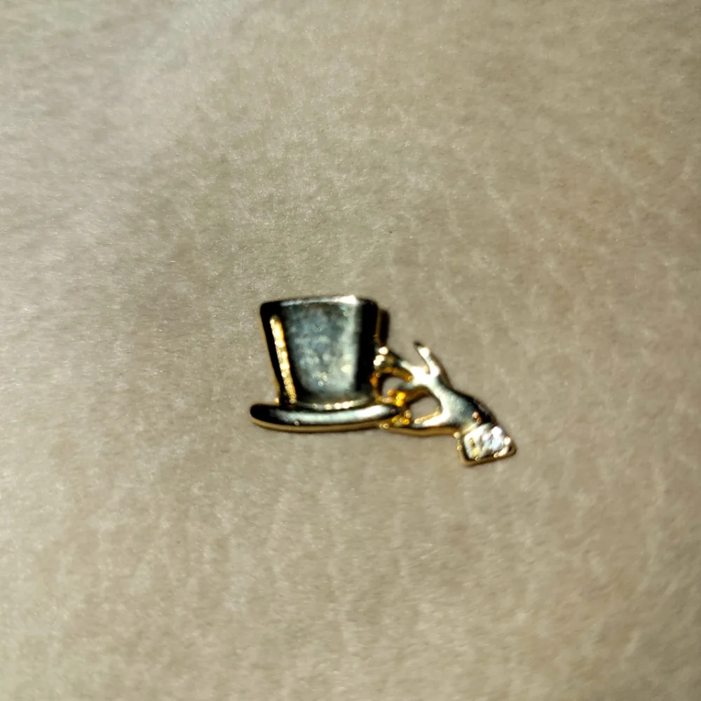 Vintage top hat lapel pin - Picture 1 of 3